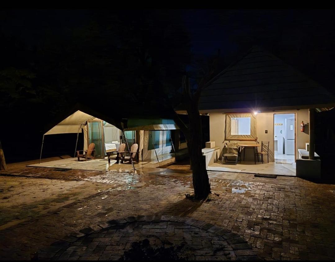 Kigeni Safari Lodge & Spa ヴァールウォーター エクステリア 写真